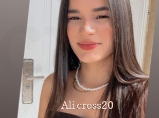 Ali_cross20