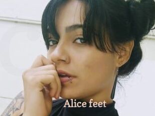 Alice_feet