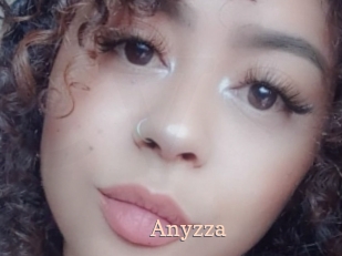 anyzza Chaude Vision