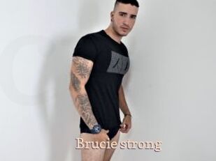 Brucie_strong