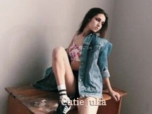 Cutie_Julia
