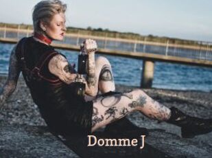 Domme_J