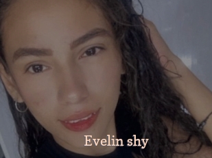 Evelin_shy