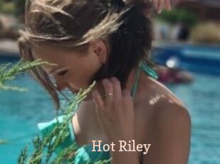 Hot_Riley