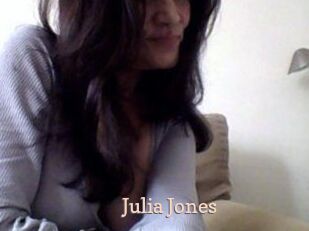 Julia_Jones