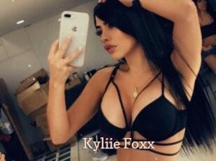 Kyliie_Foxx