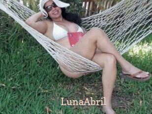 LunaAbril