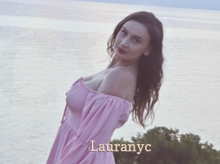 lauranyc Chaude Vision