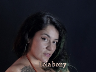 Lola_bony