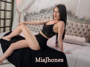 MiaJhones