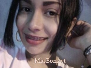 Mia_Bonnet