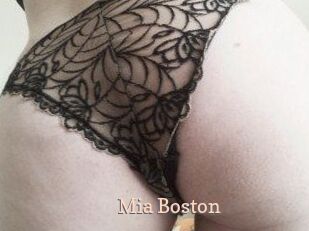 Mia_Boston