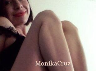 Monika_Cruz