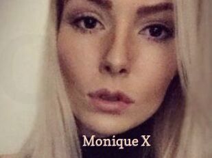 Monique_X
