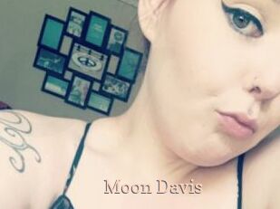 Moon_Davis