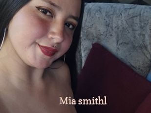 Mia_smithl