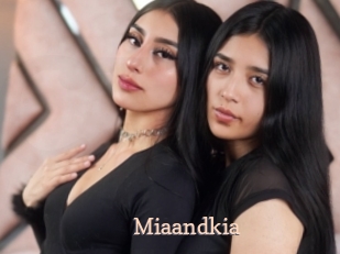 miaandkia Chaude Vision