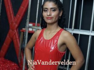 NiaVandervelden