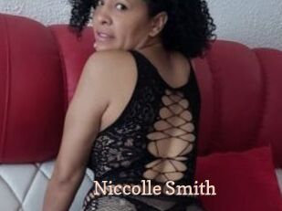 Niccolle_Smith