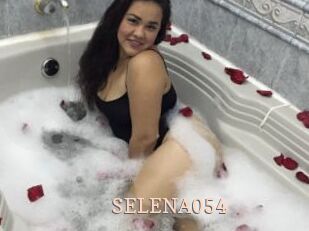 SELENA054