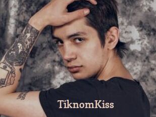TiknomKiss