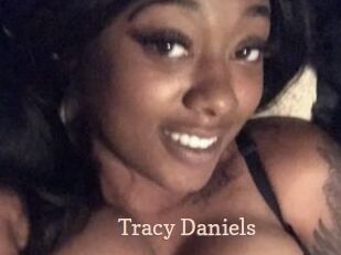 Tracy_Daniels Chaude Vision