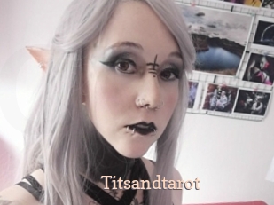 Titsandtarot