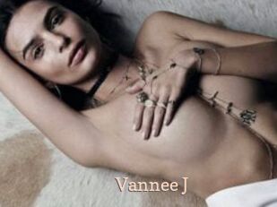 Vannee_J
