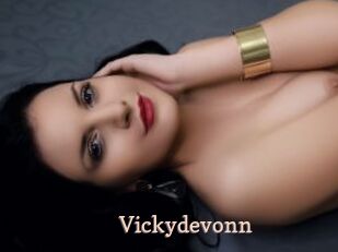Vickydevonn