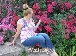 WhiteLadyy