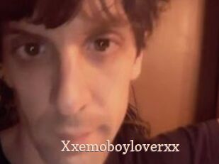 Xxemoboyloverxx